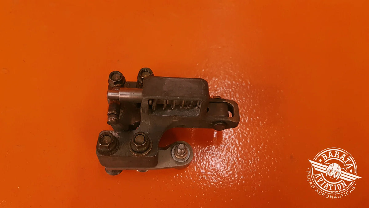 45-0024-1 Learjet Thrust Reverser Latch Assy