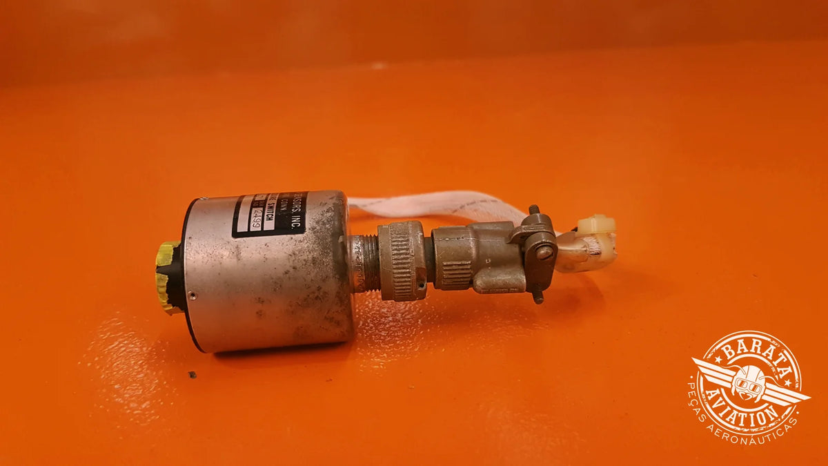 E45C-47 ABSOLUTE PRESSURE SWITCH - W/ CONNECTOR