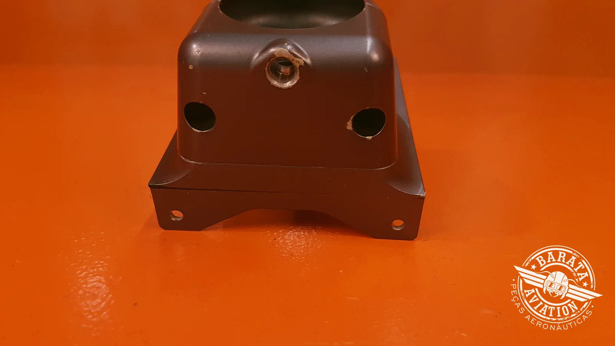 527.10.12.217 Pilatus Aileron System Lower Support