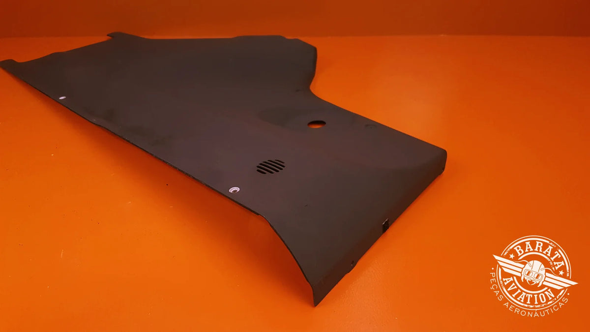 525.14.12.253 Center Console Panel - Left
