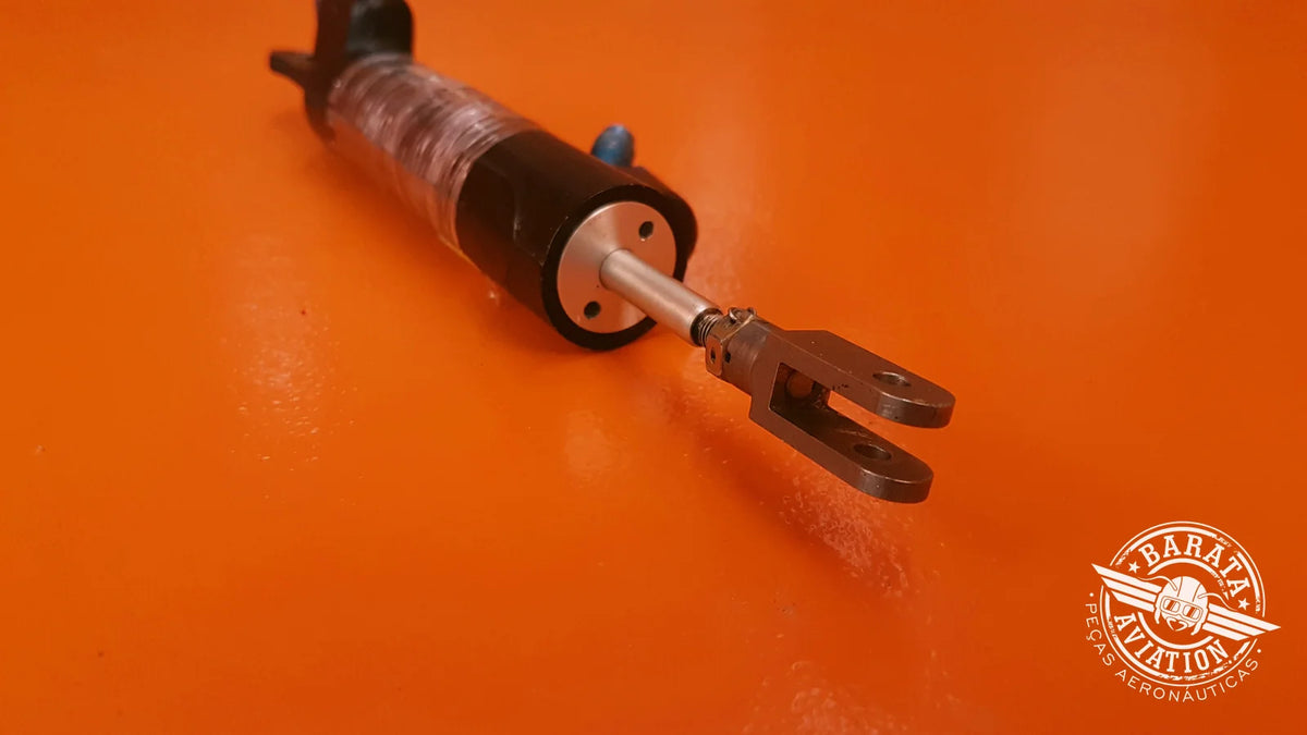 9912050-12 Cessna &Master Brake Cylinder Assembly