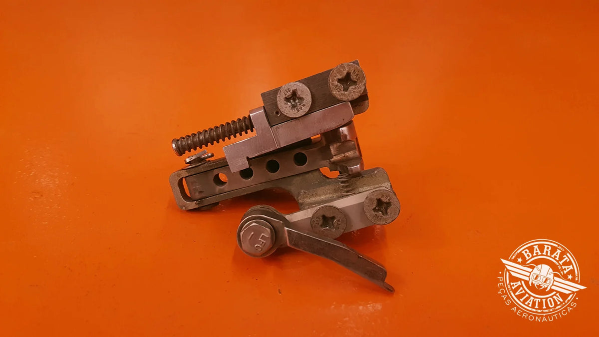 45-0024-1 Learjet Thrust Reverser Latch Assy